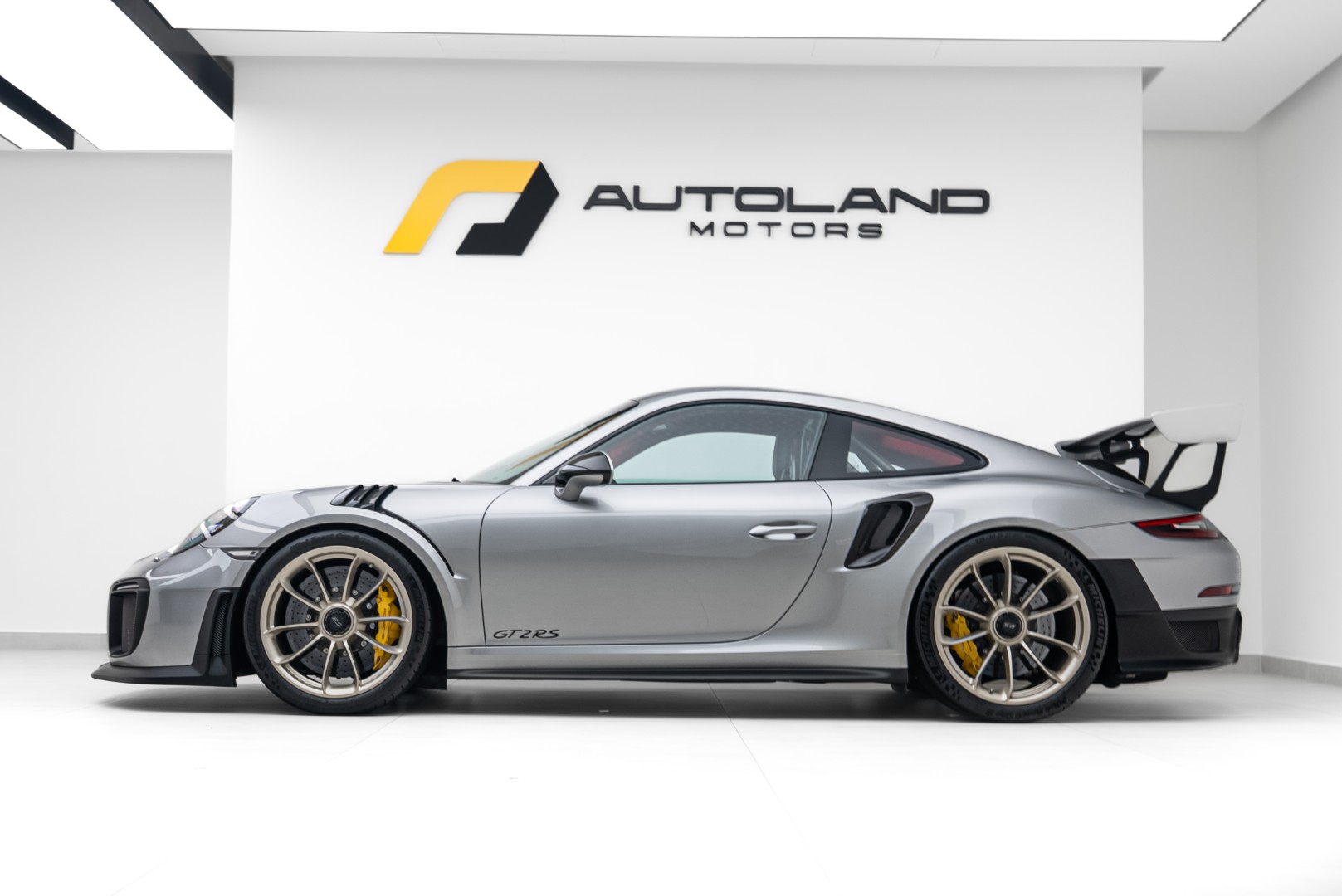 2018 PORSCHE 911 GT2 RS WEISSACH I GCC WITH DEALER WARRANTY